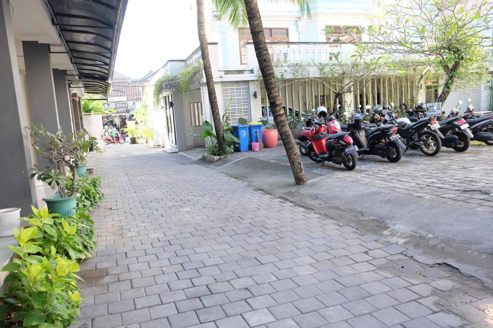 Palm Garden Kuta Hotel Kuta Lombok Eksteriør billede